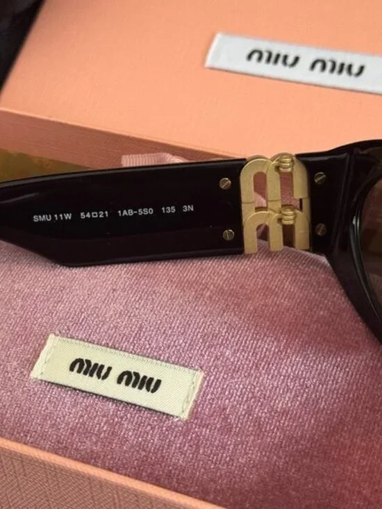 Viral Miu Miu Black Cat-Eye Sunglasses - Picture 3 of 11